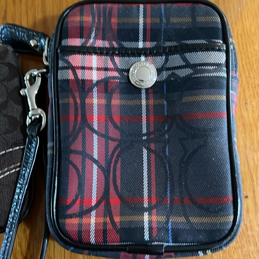 2 Wristlet Perfect for Credits Cards or Change - Picture 4 of 10